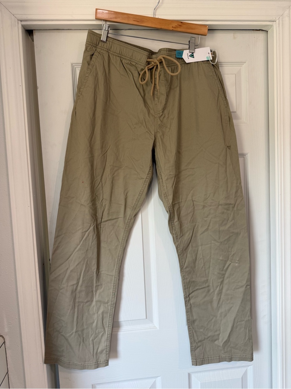 VISSLA Men's Drawstring Organic Cotton Pants in Light Khaki